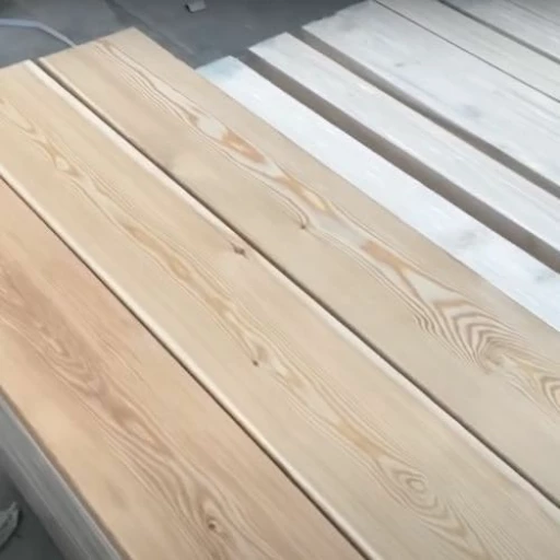 Доска террасная лиственница гладкая 28*120*6000, сорт А (0,72м2)